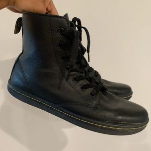 Dr Martens Leyton Leather Casual Boot